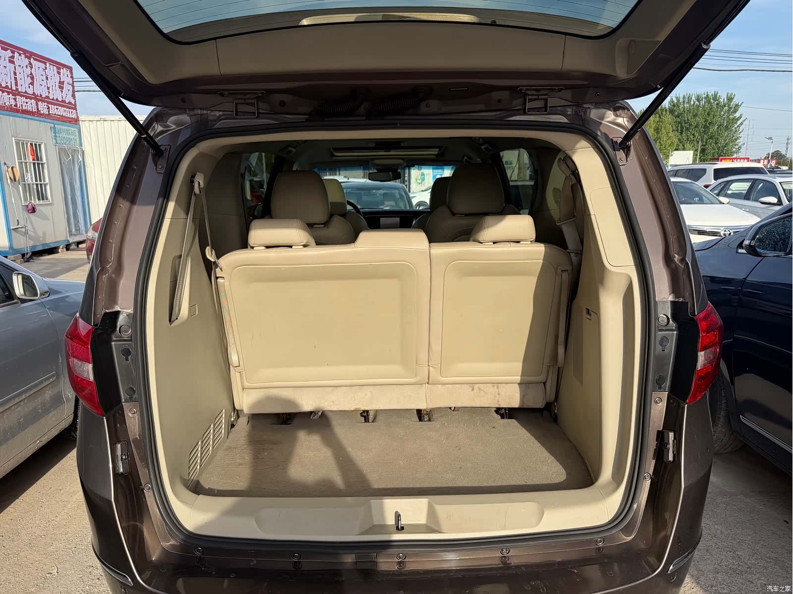 Buick GL8, 2016 8