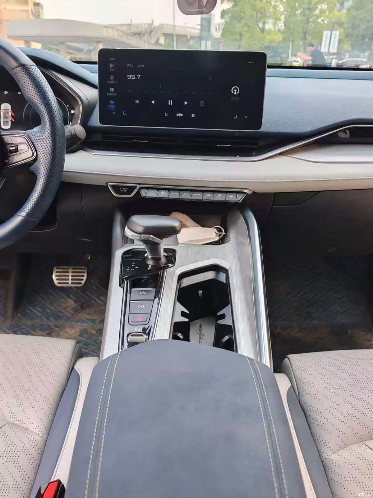 Geely Preface, 2022 12