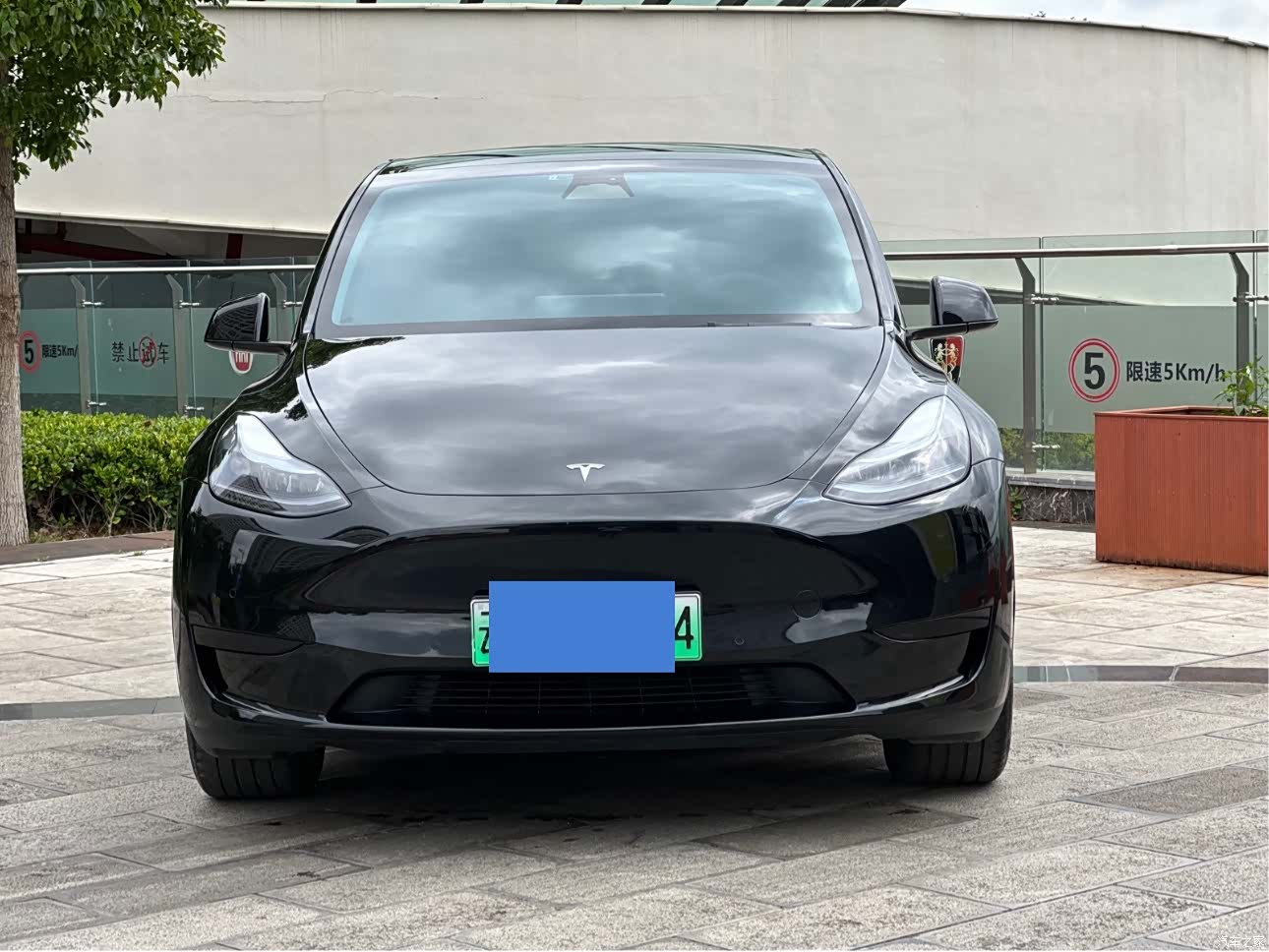 Tesla Model Y, 2023 2