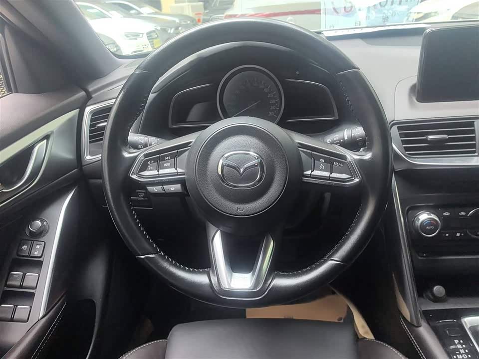 Mazda CX-4