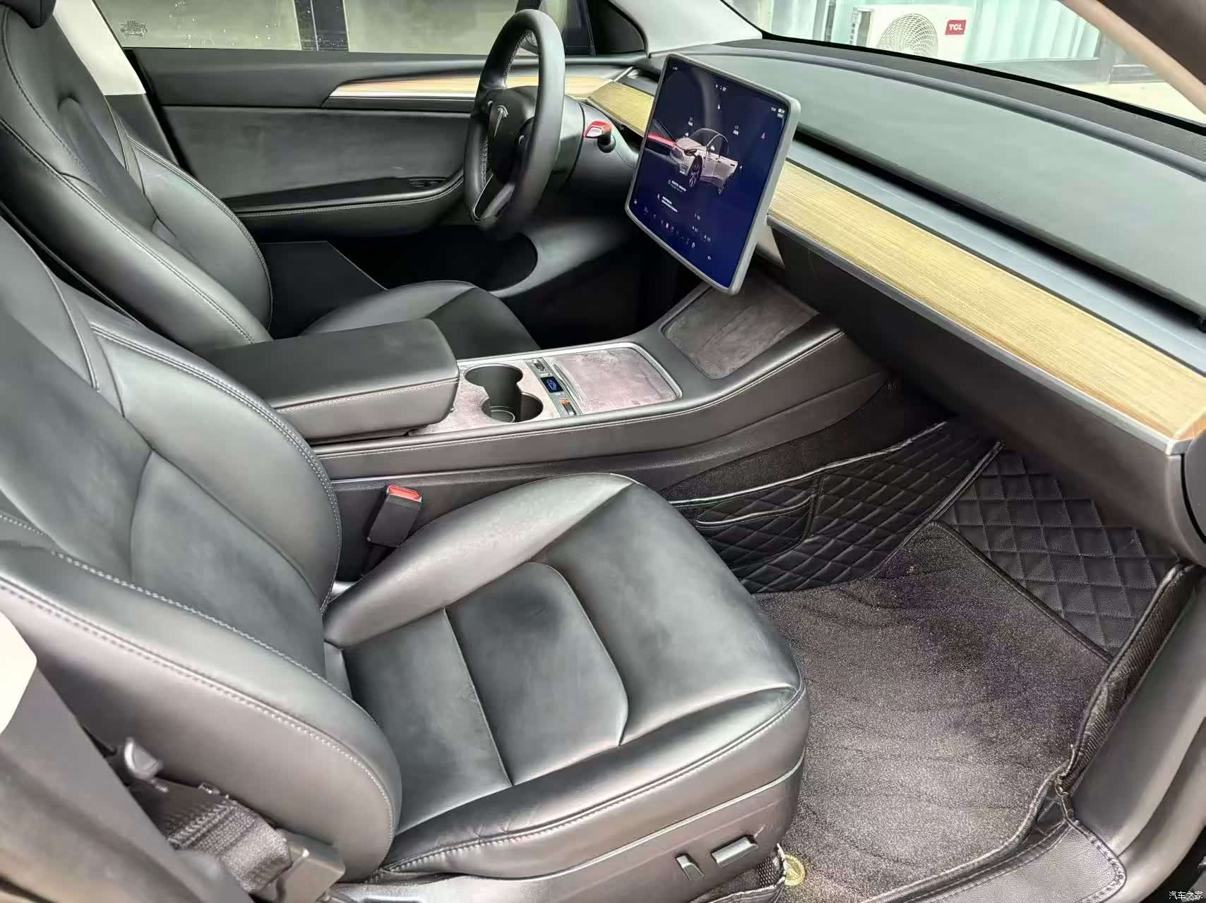 Tesla Model Y, 2023 9