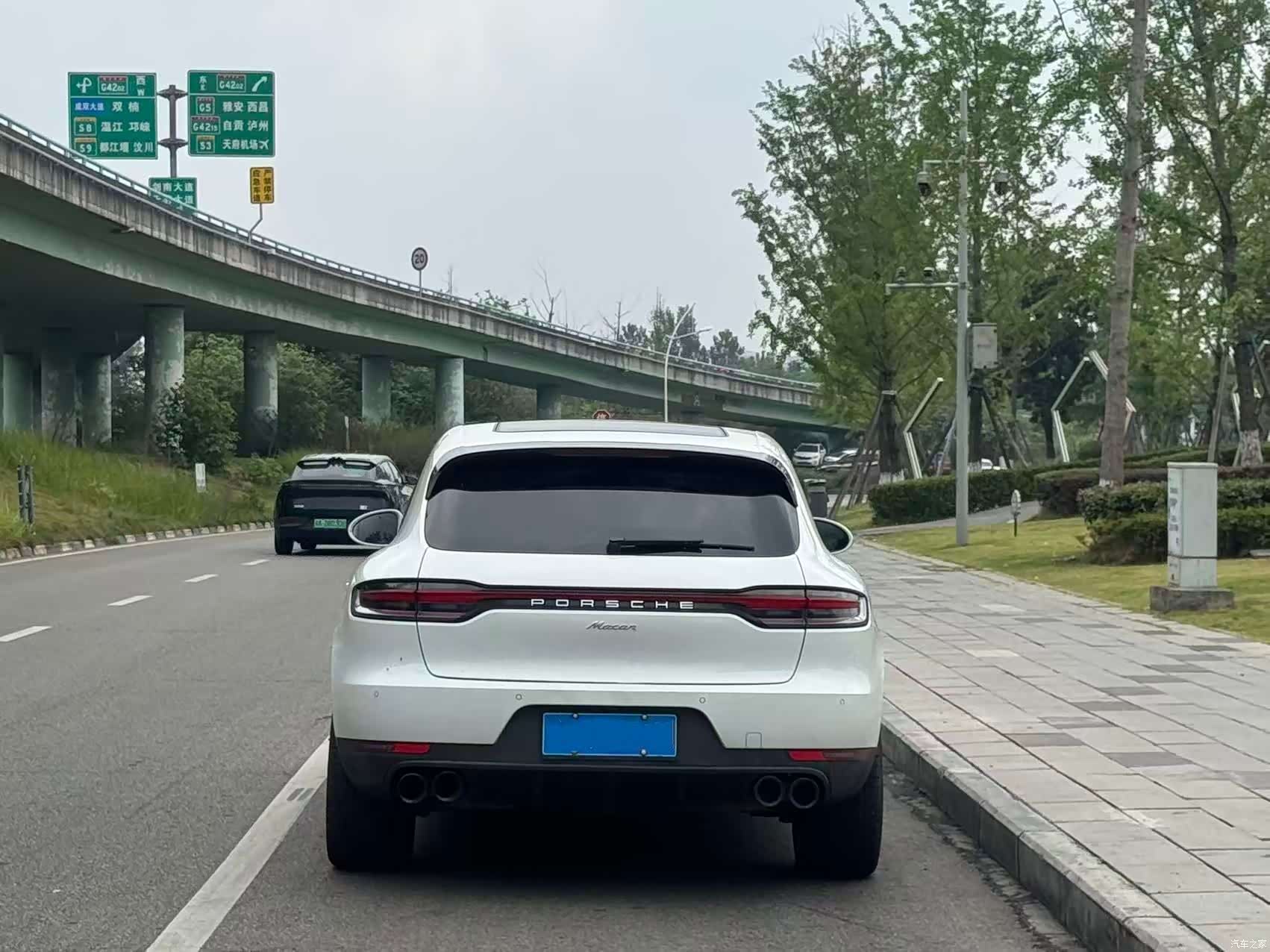 Porsche Macan, 2021 все фото