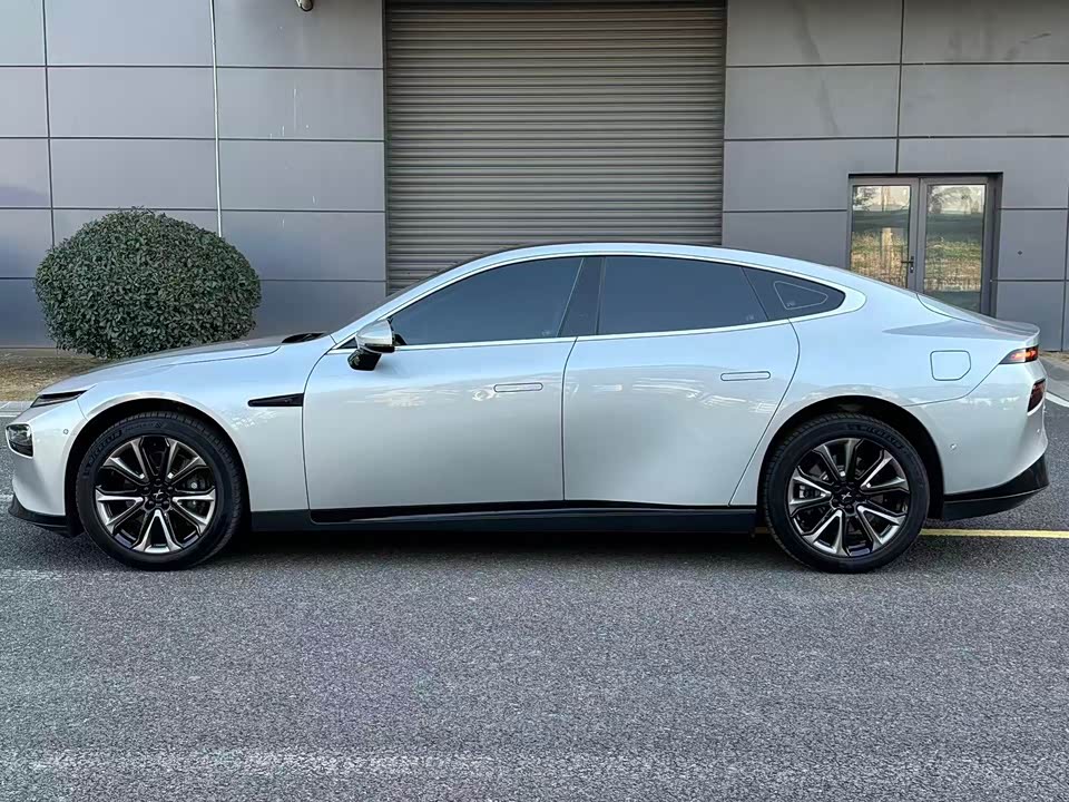 XPENG P7