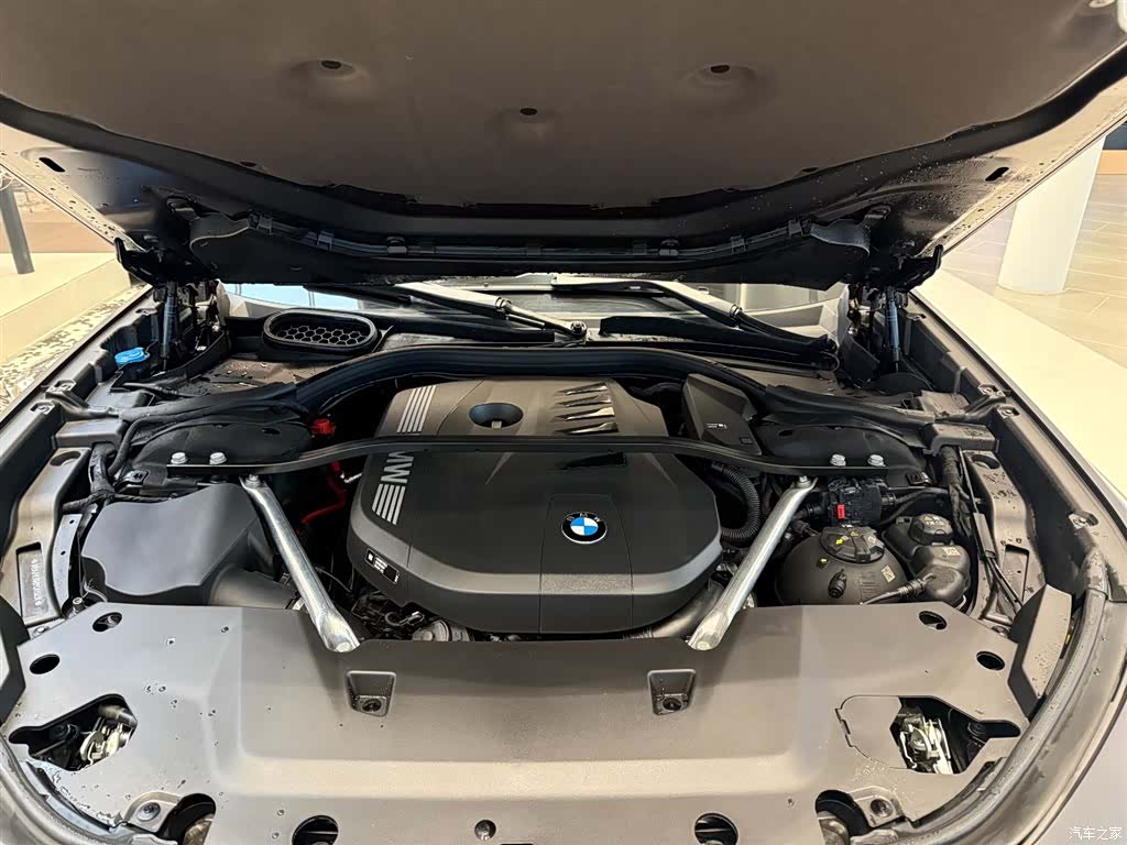 BMW 7 Series, 2025 8
