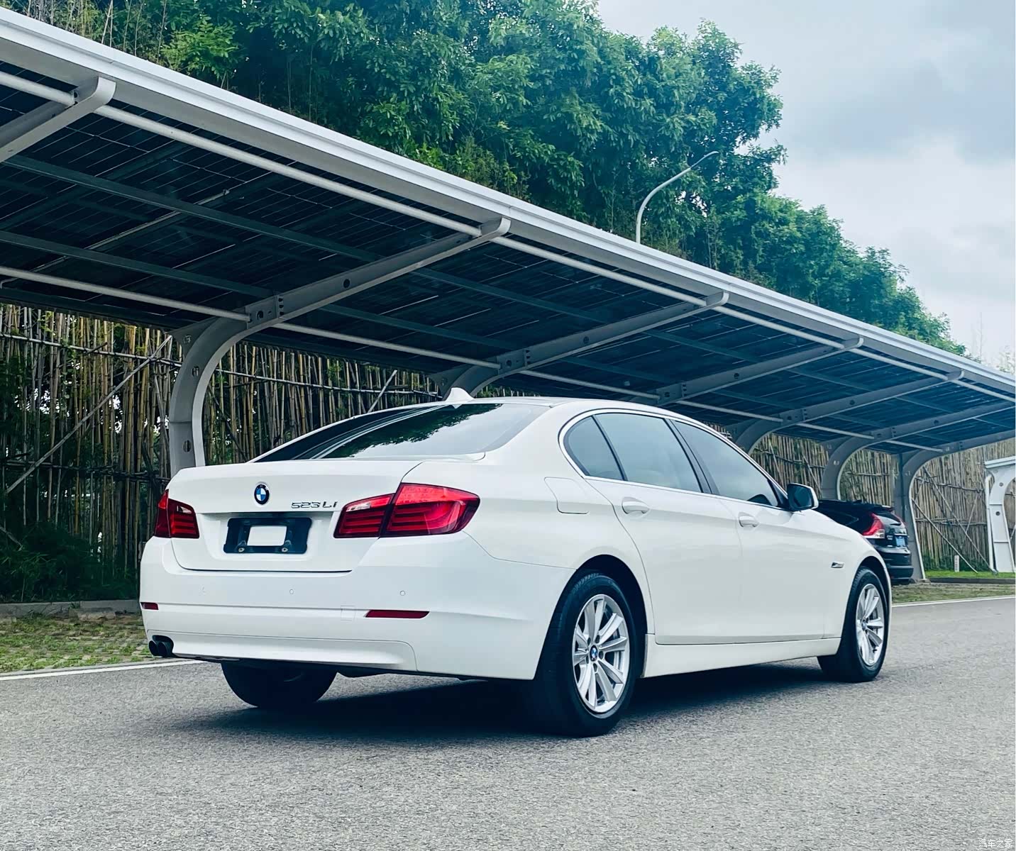 BMW 5 Series, 2011 все фото