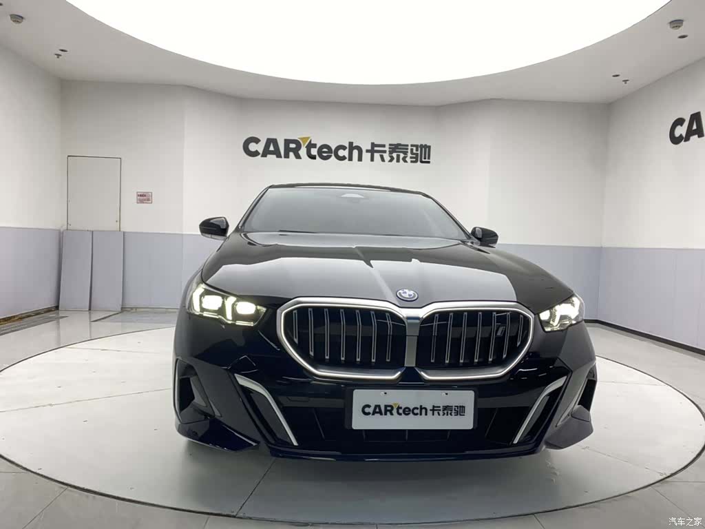 BMW i5, 2025 3