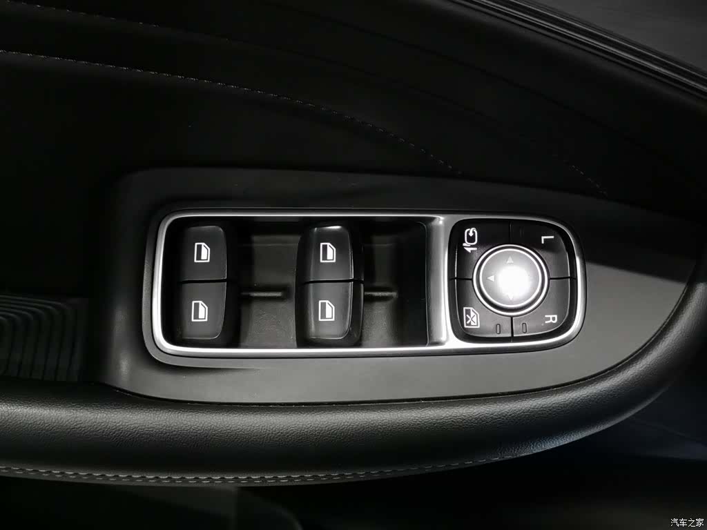 Roewe iMAX8, 2022 9