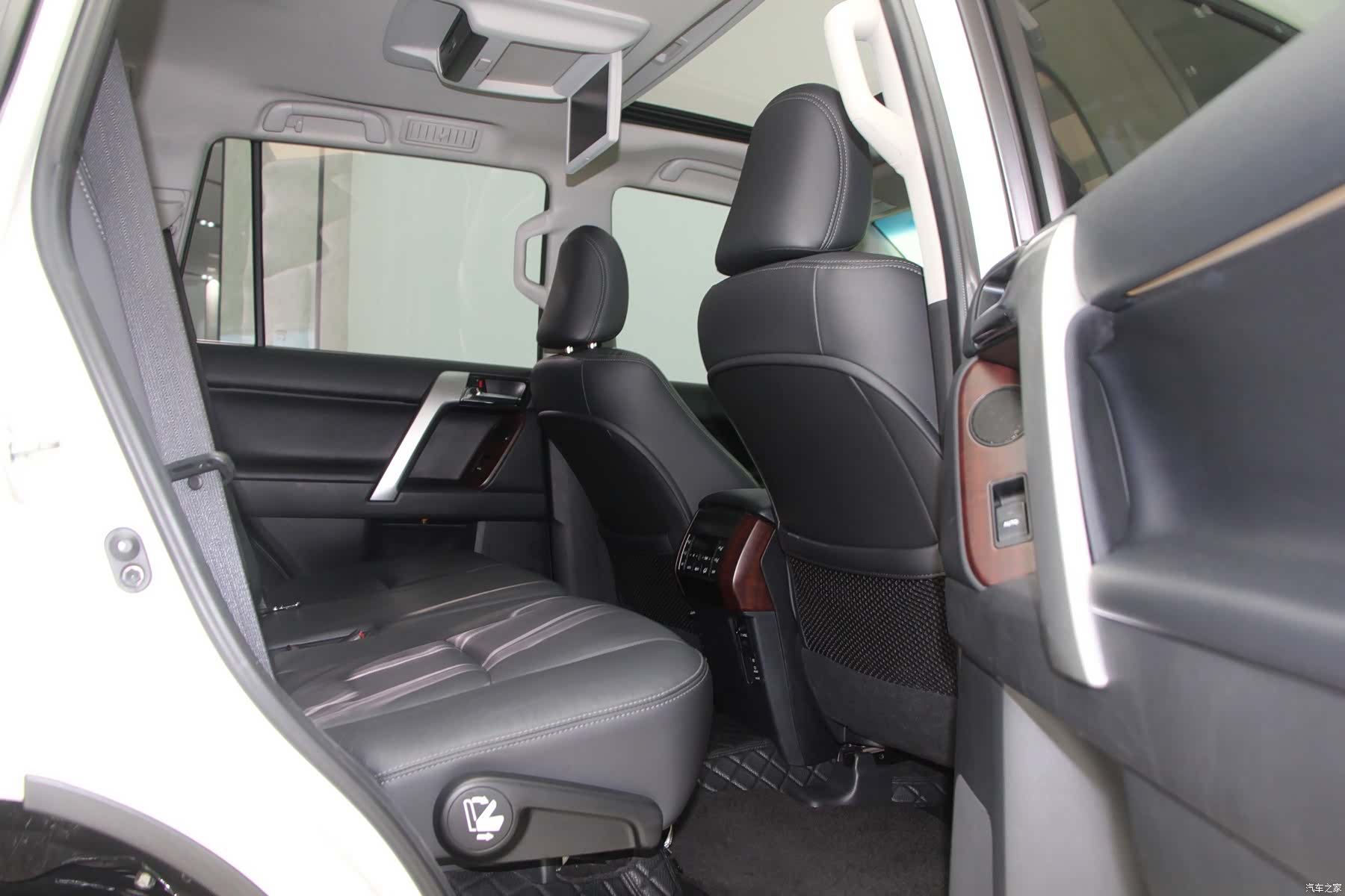 Toyota Prado, 2017 11