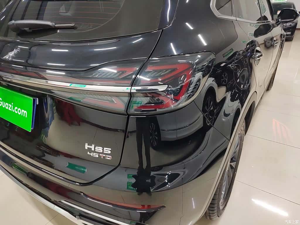Hongqi HS5, 2025 24