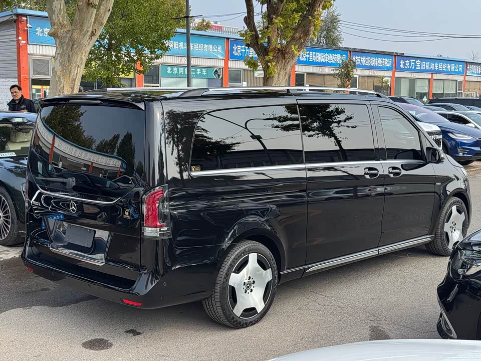 Mercedes-Benz V-class