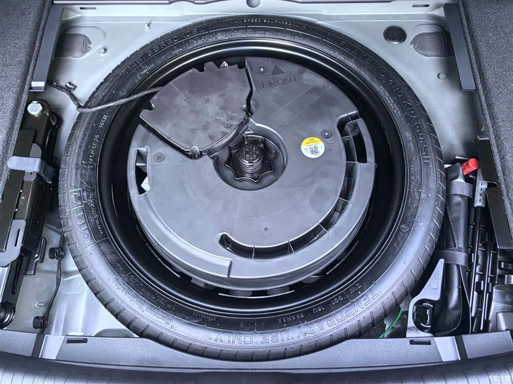 Audi A6L, 1900 25