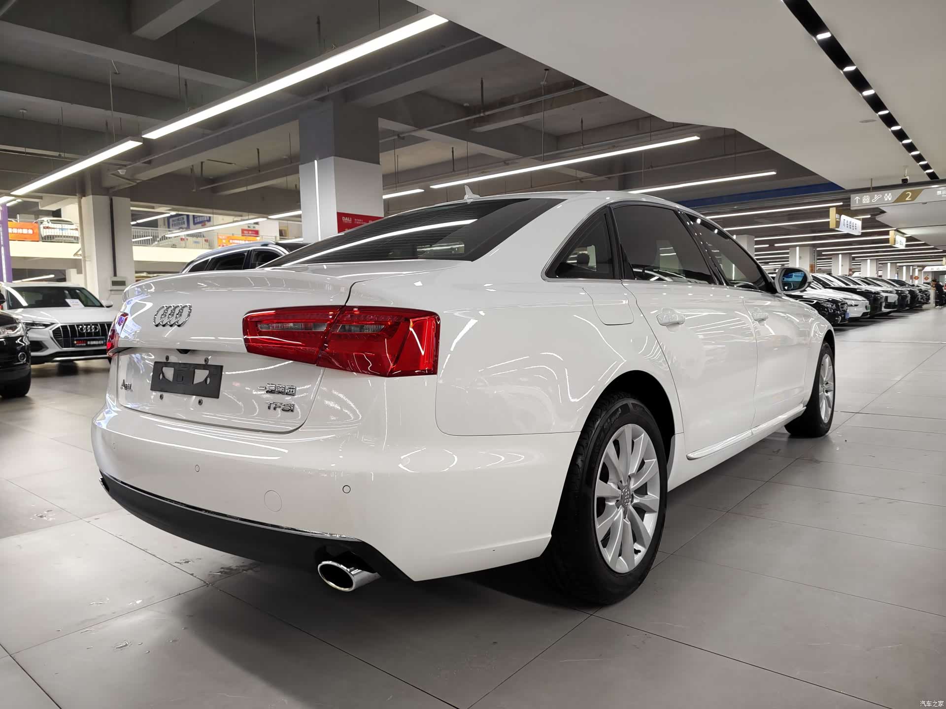 Audi A6L, 2014 11