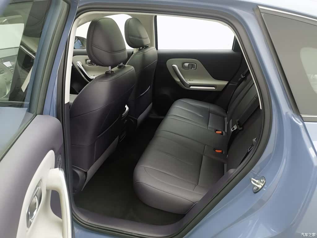 Leapmotor B01, 2025 15
