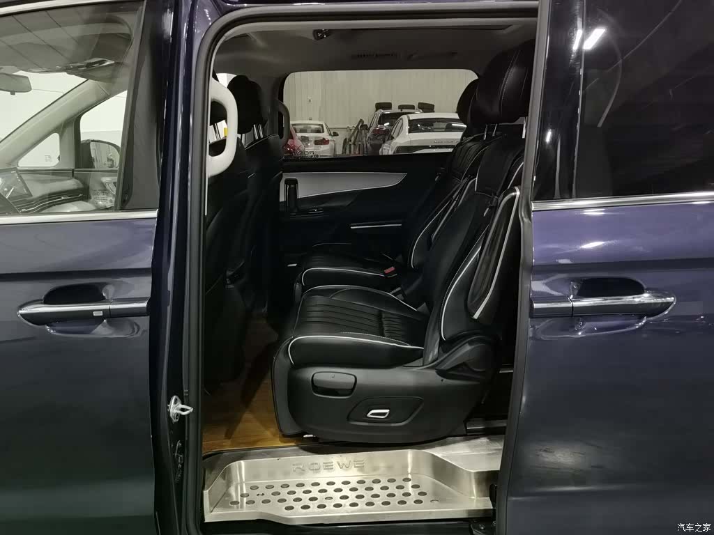 Roewe iMAX8, 2022 15