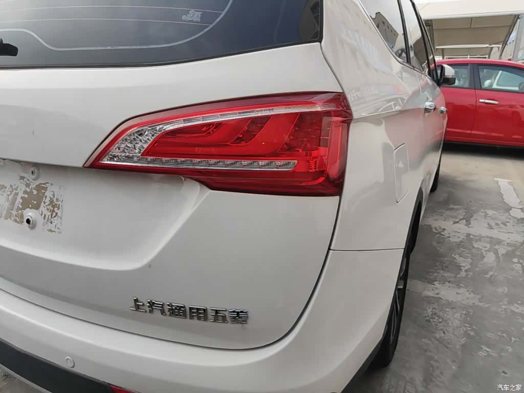 Wuling 730, 2017 8