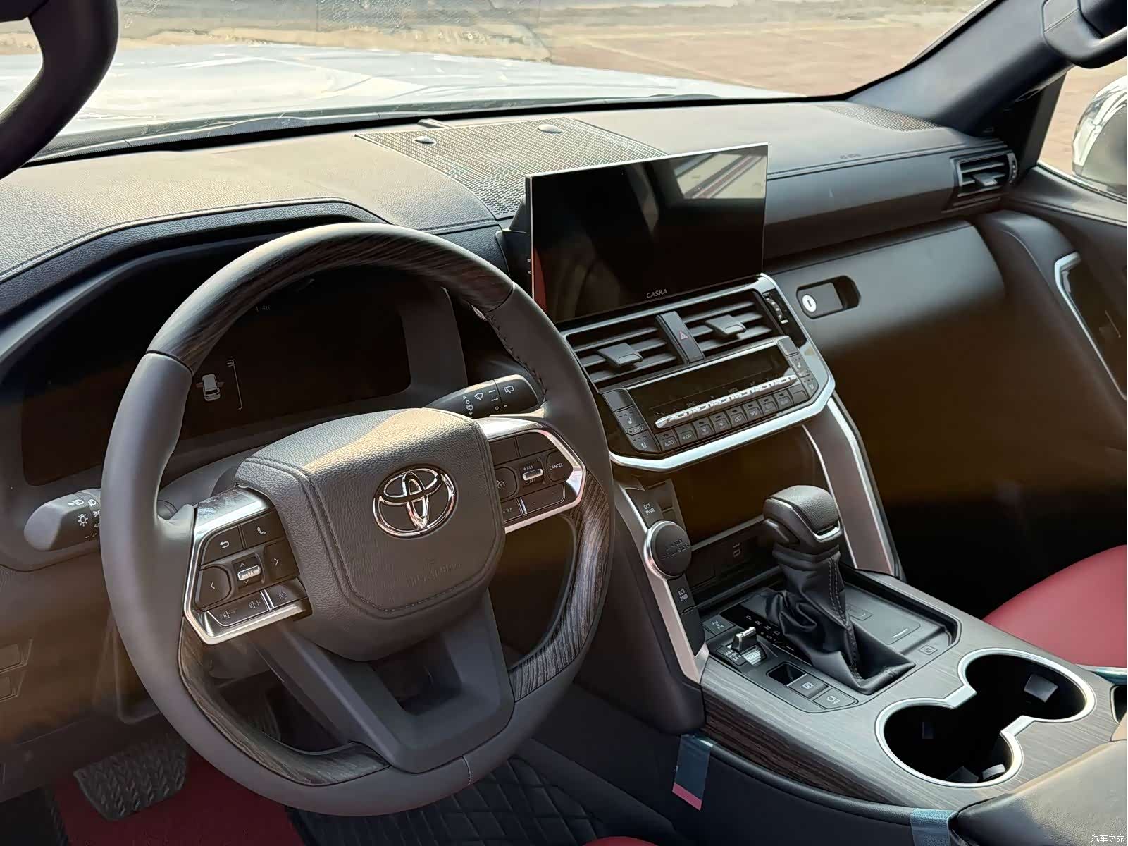 Toyota Land Cruiser, 2026 14