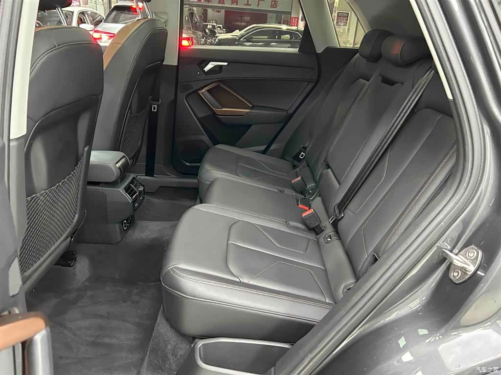 Audi Q3, 2022 14