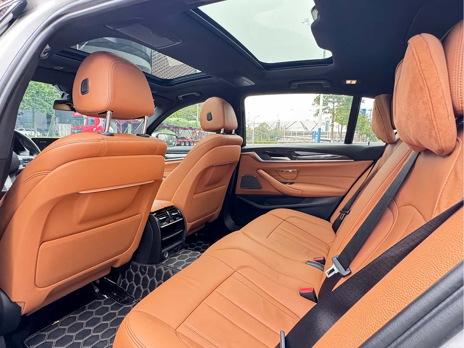 BMW 5 Series, 2019 16