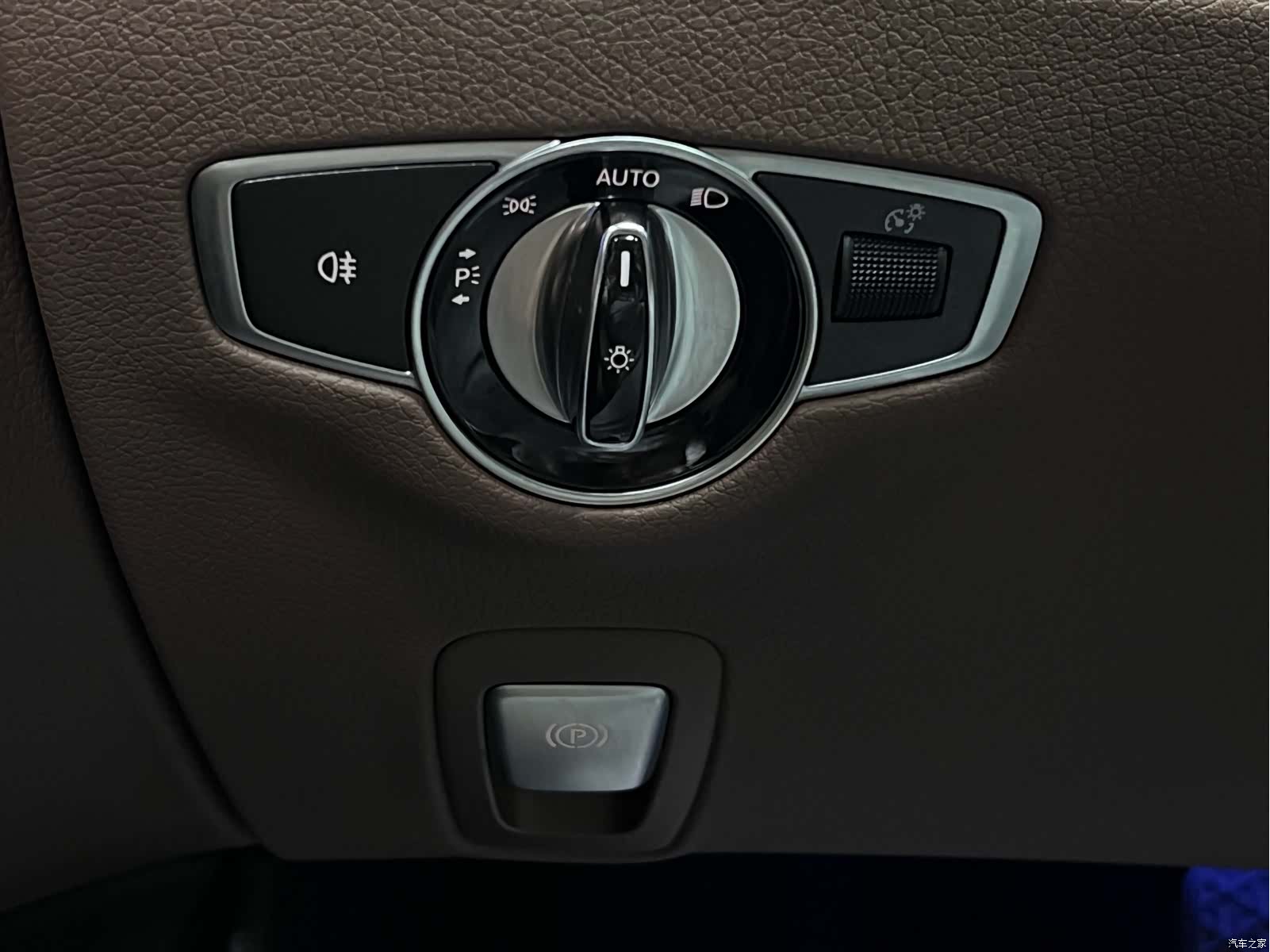Mercedes-Benz E-Class, 2017 41