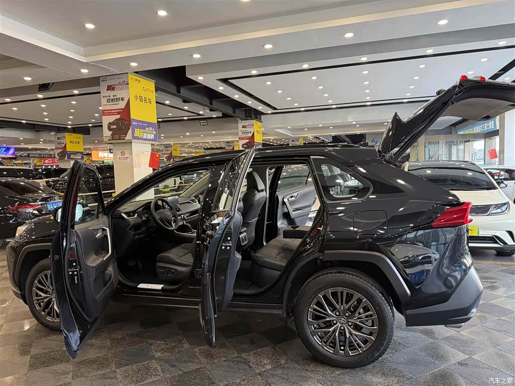 Toyota Wildlander, 2023 33