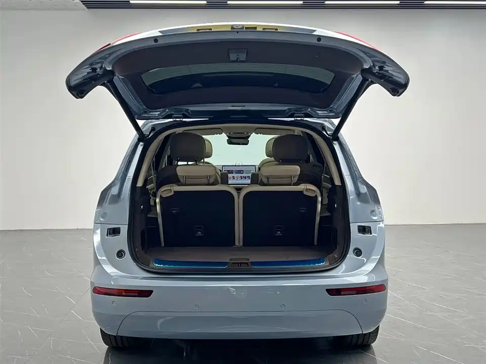 AITO Ask the world M7