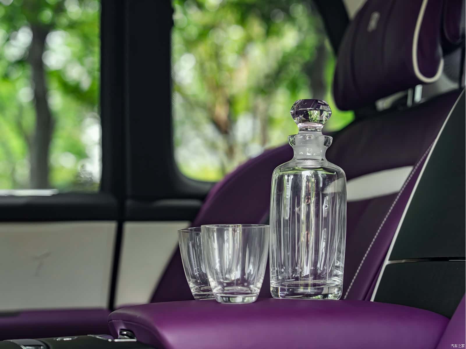 Rolls-Royce Cullinan, 2022 15