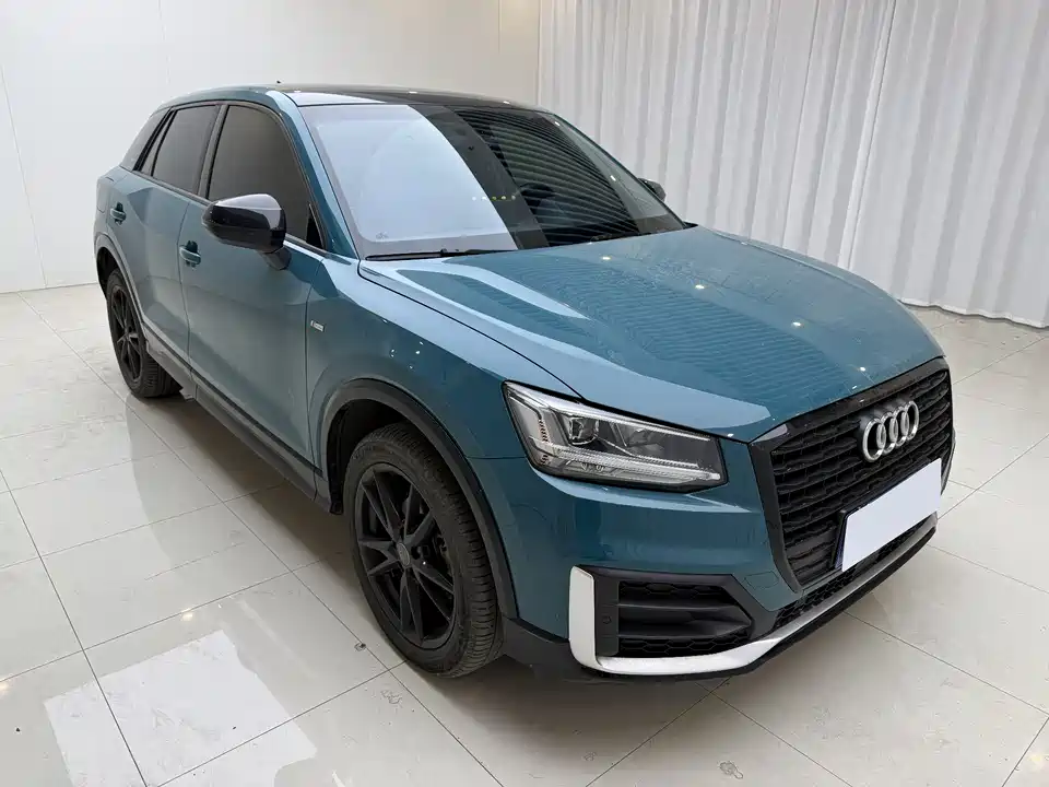 Audi Q2L