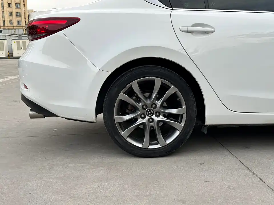 Mazda Atez