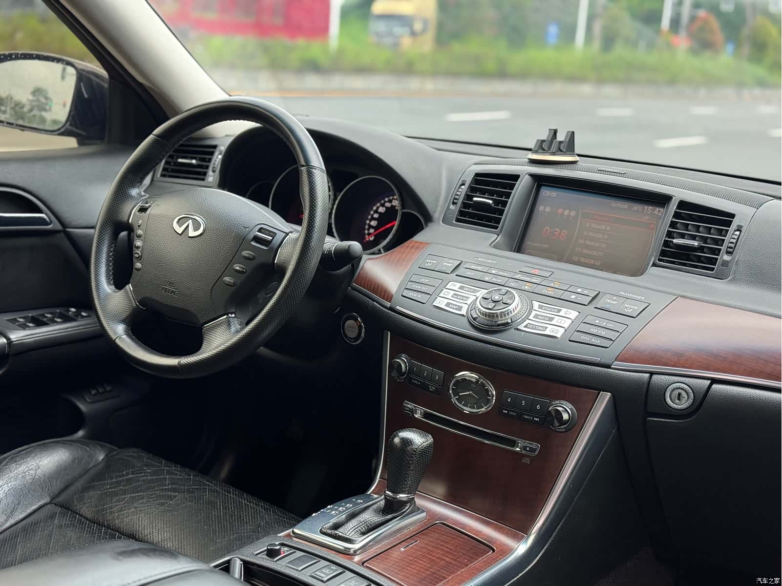 Infiniti M35, 2009 18