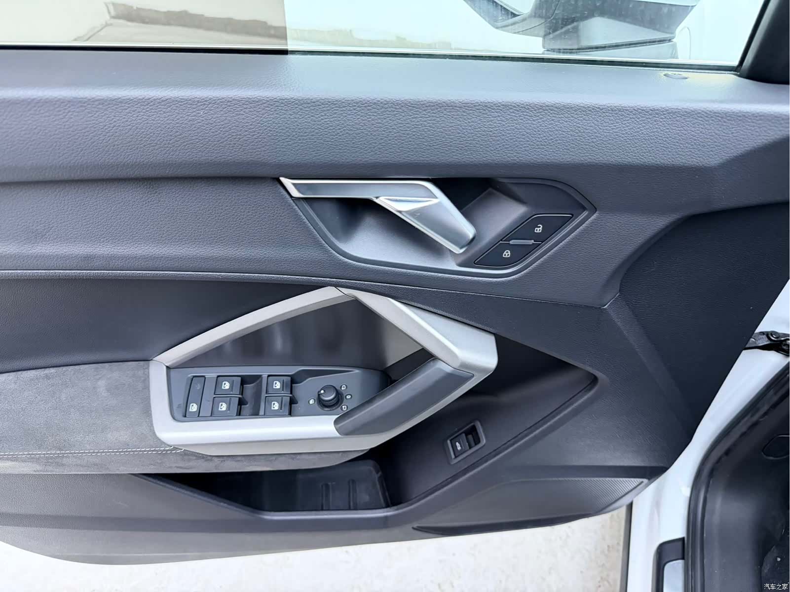Audi Q3, 2022 4