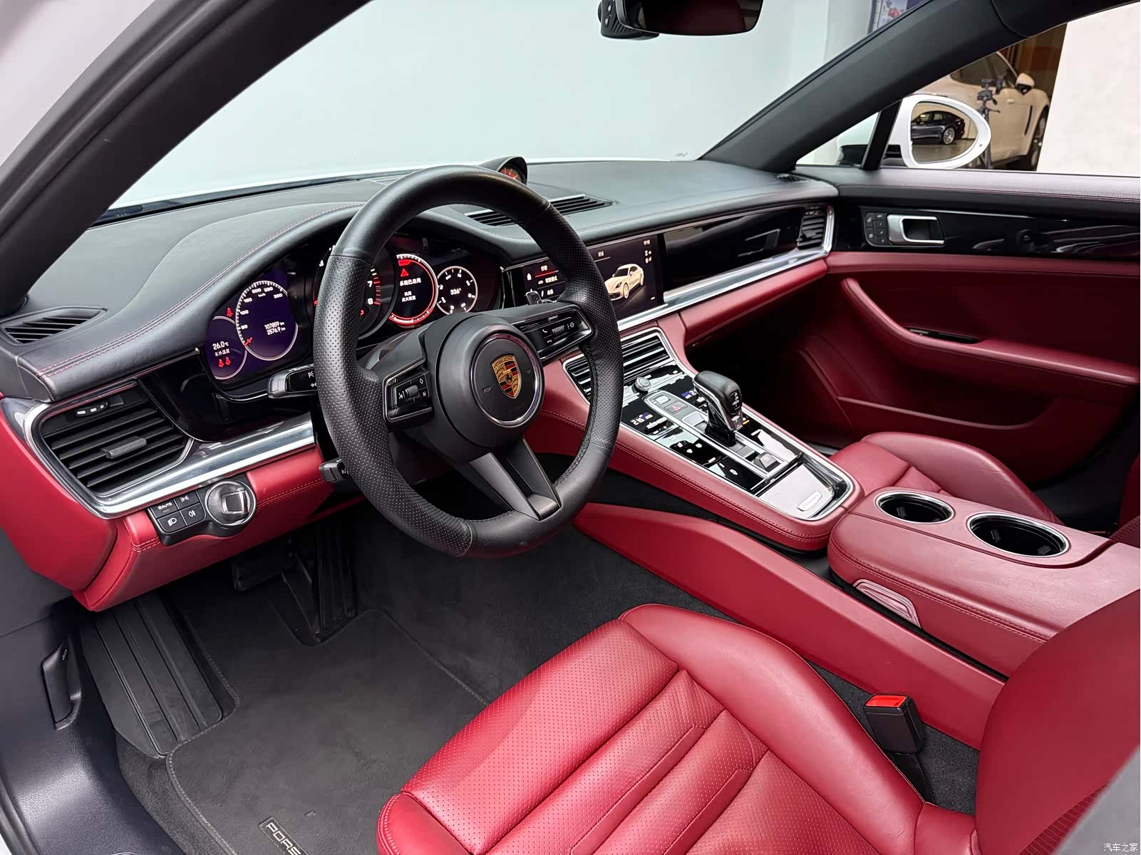Porsche Panamera, 2022 9