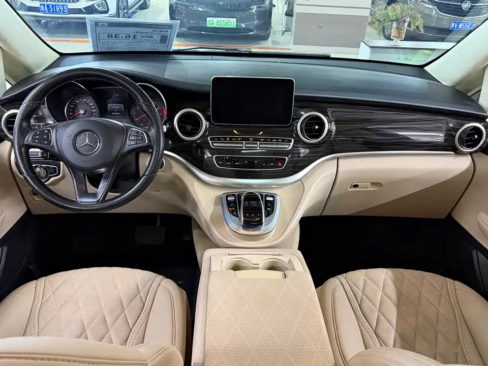 Mercedes-Benz V-class