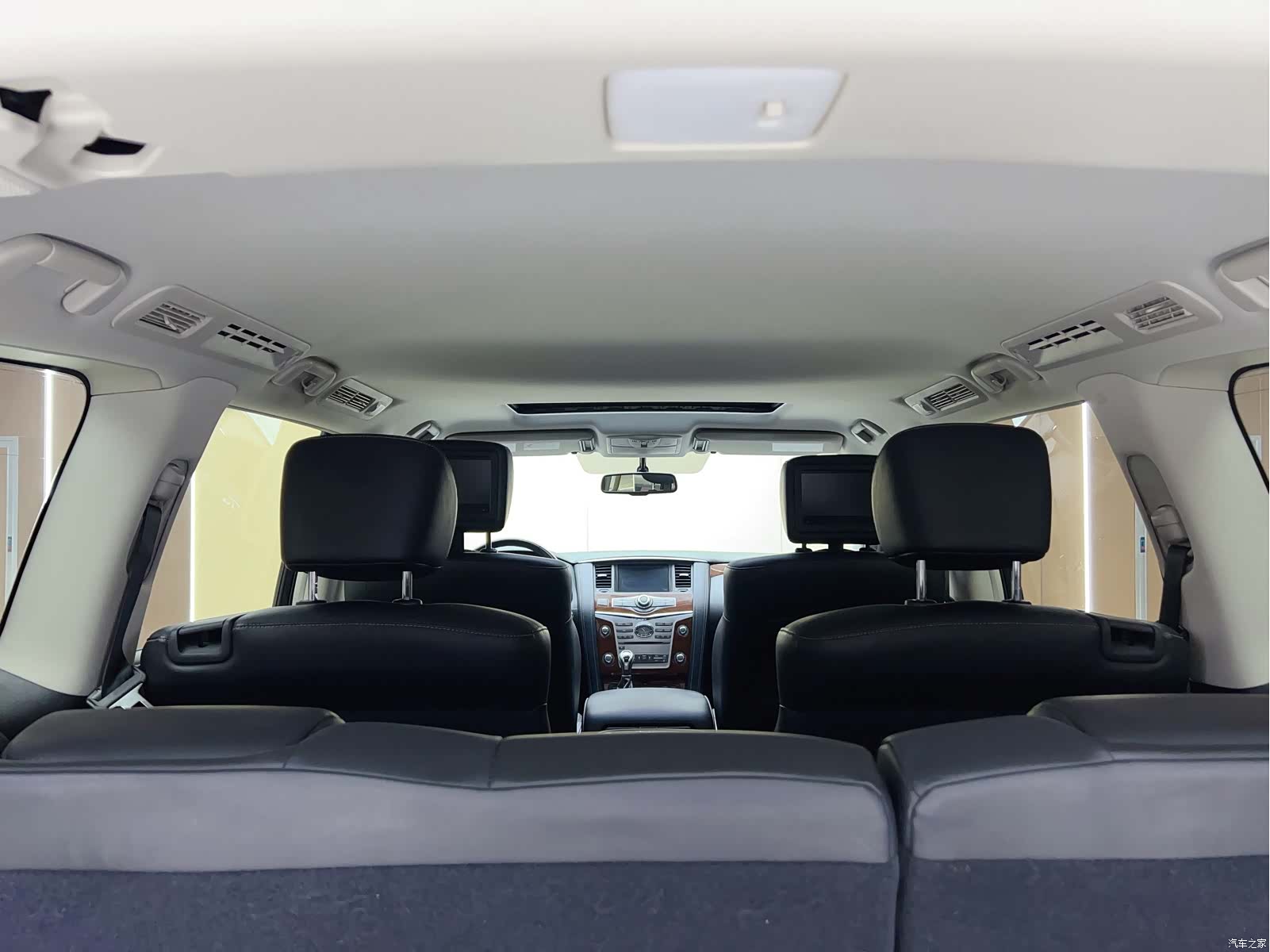 Infiniti QX80, 2019 4