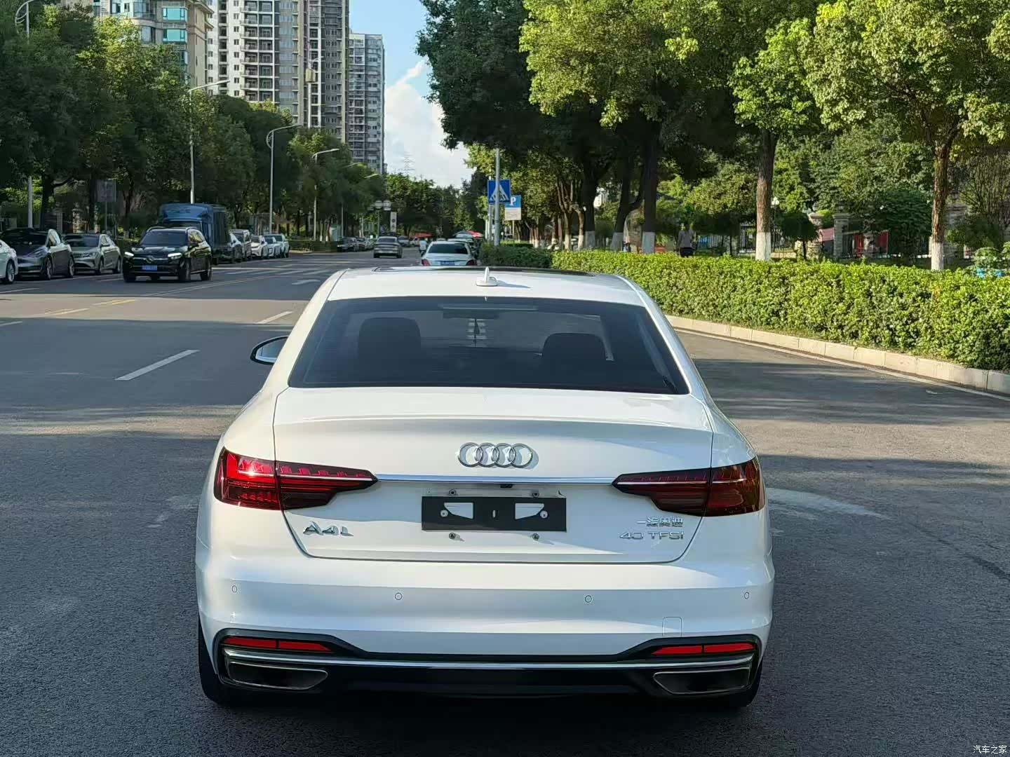 Audi A4L, 2021 8