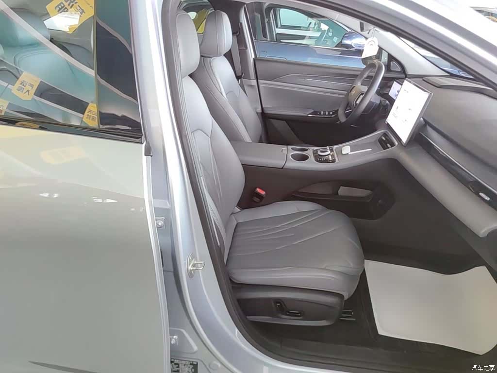 Geely Galaxy L6, 2025 25