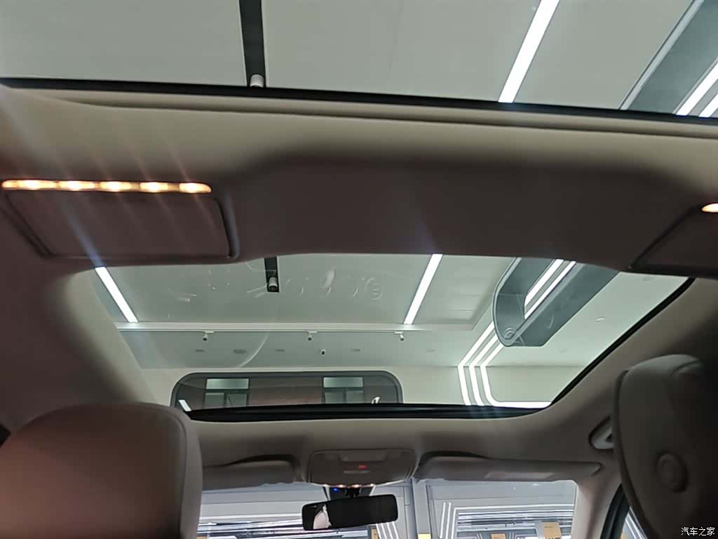 Mercedes-Benz E-Class, 2023 18