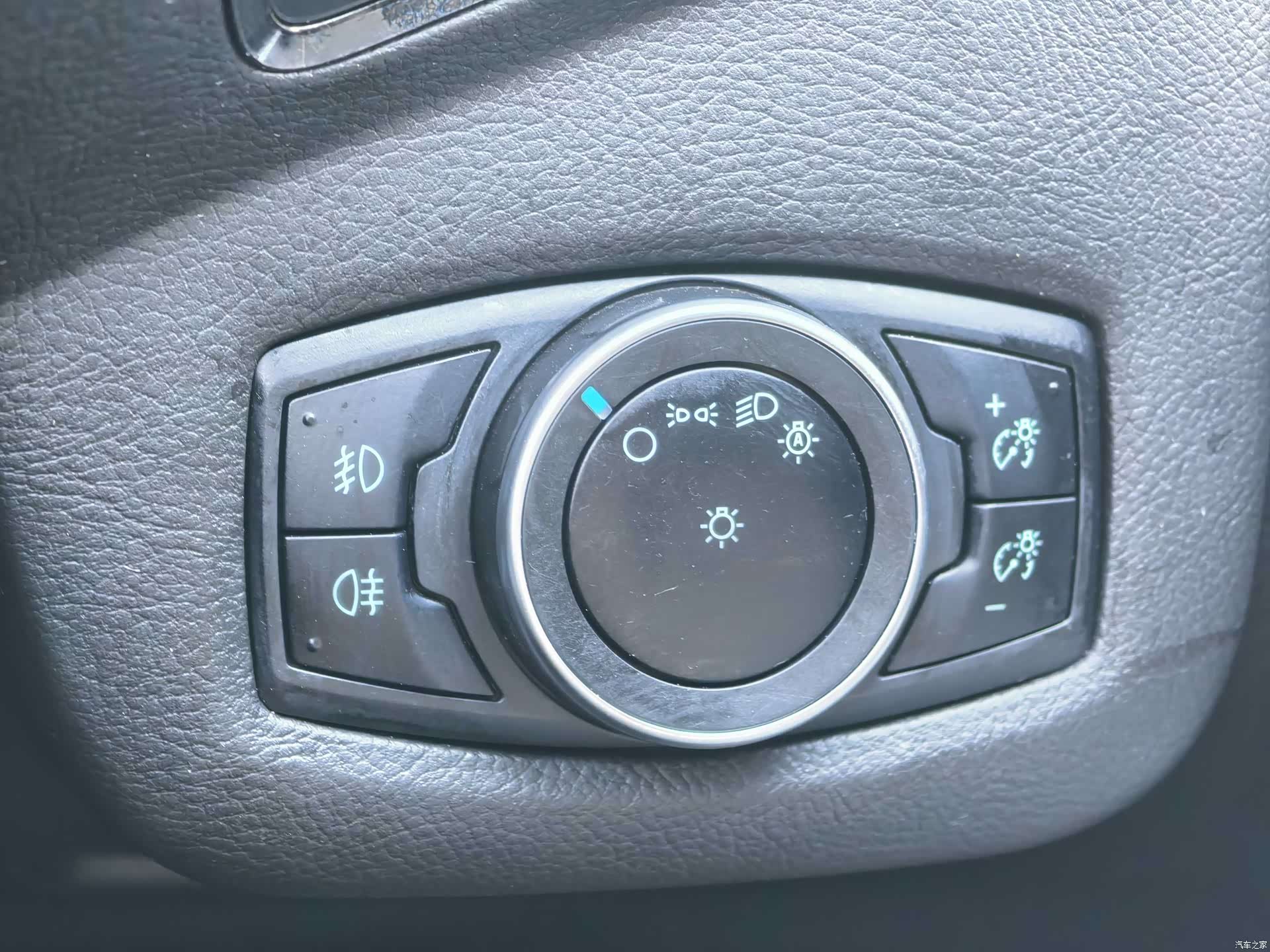 Ford Kuga, 2018 17