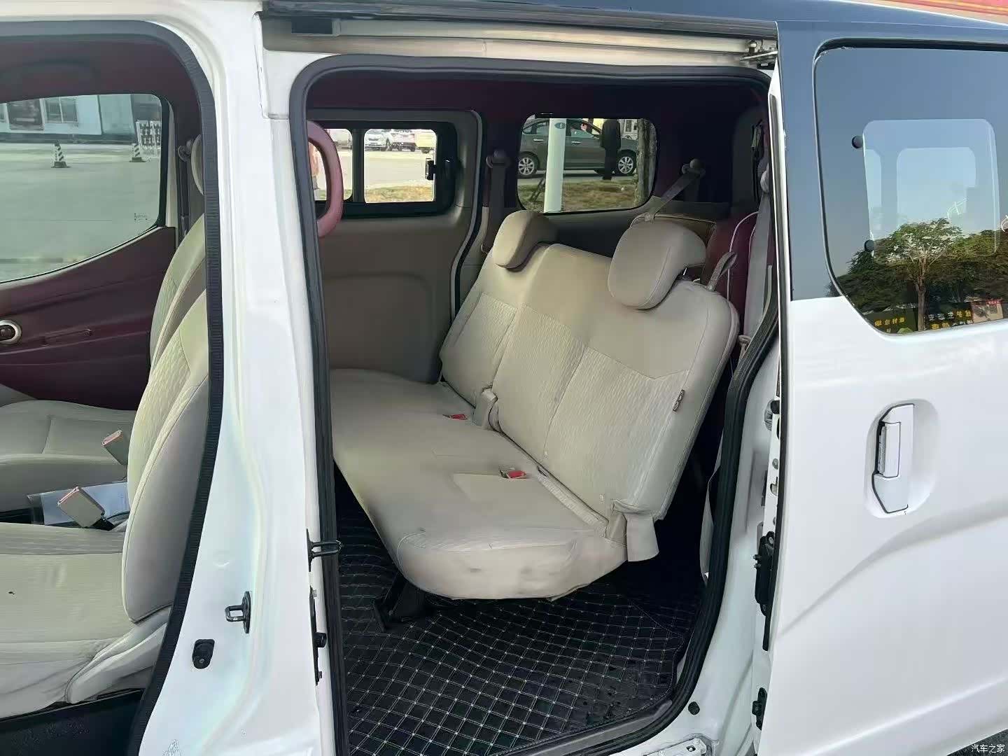 Nissan NV200, 2019 8