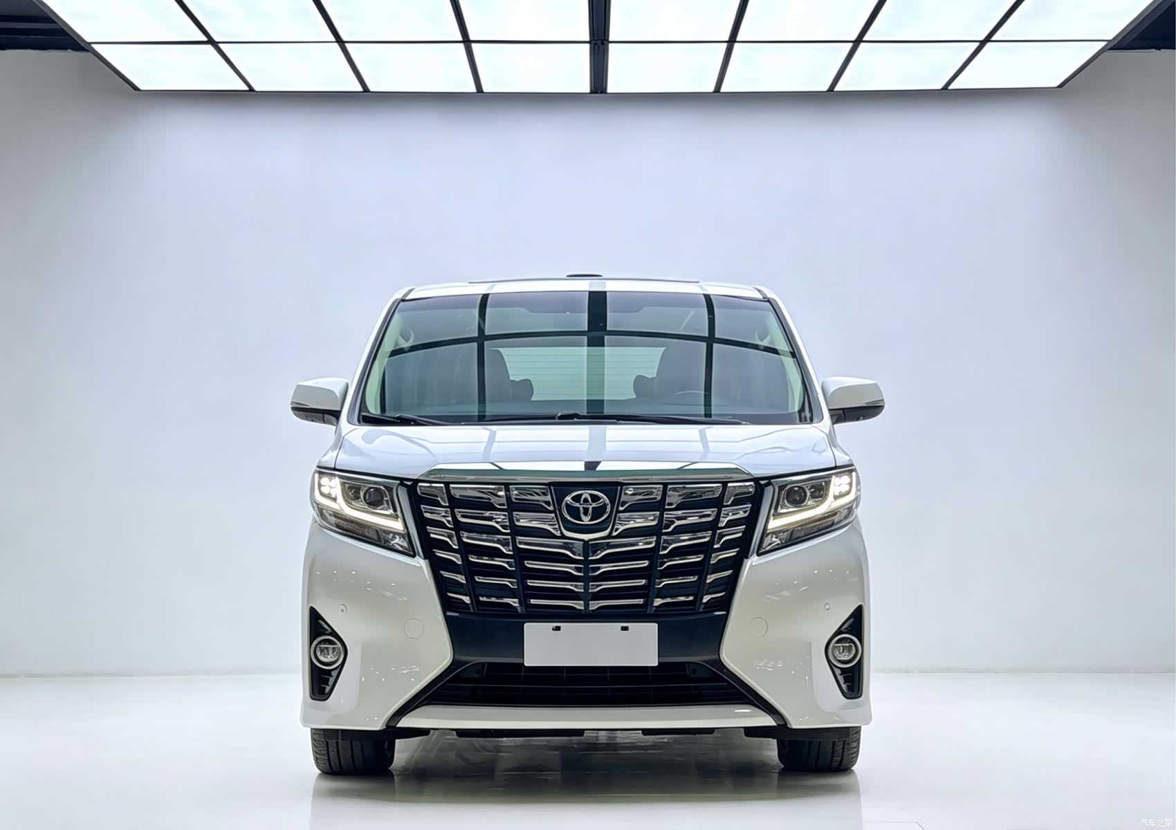 Toyota Alphard, 2015 2