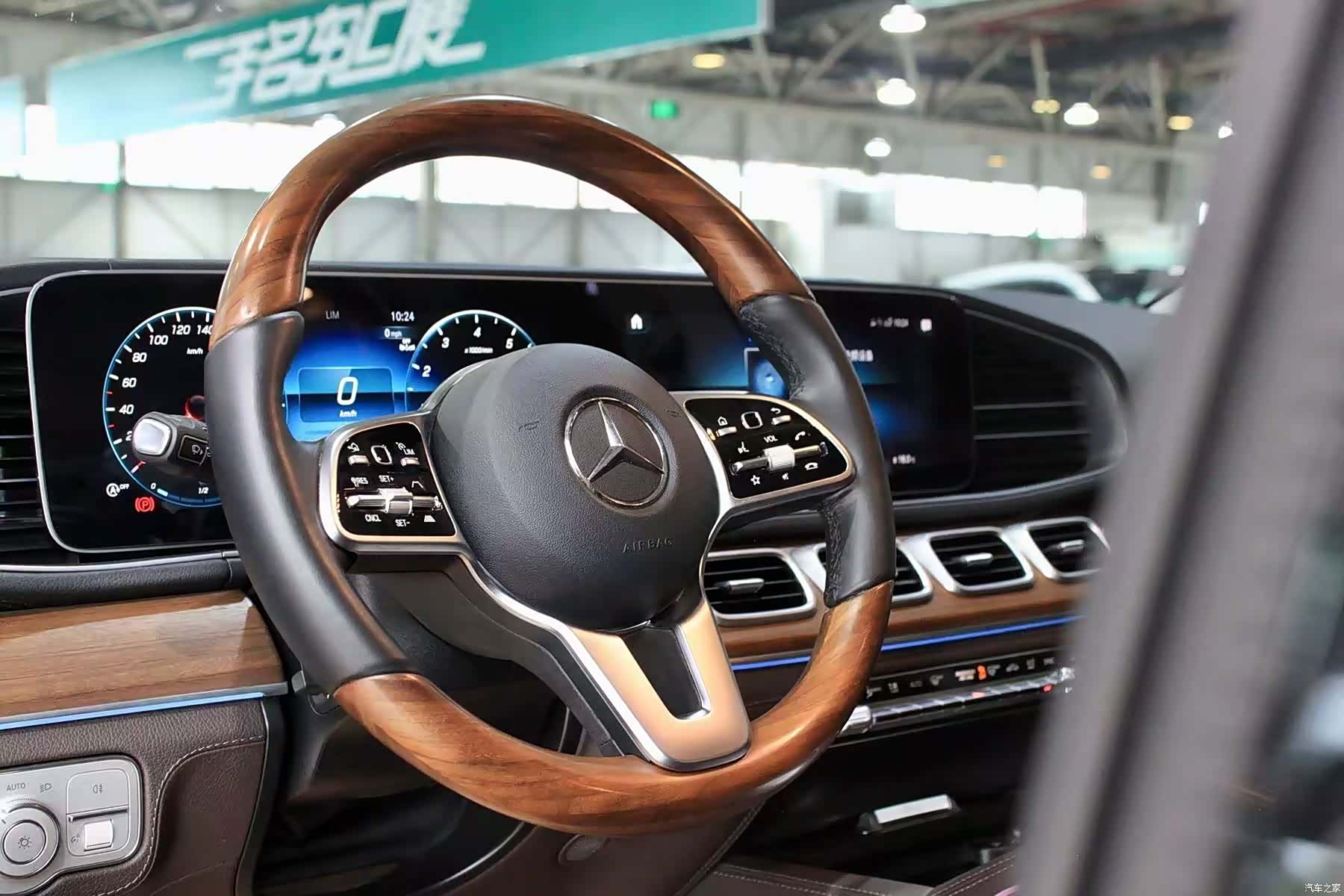 Mercedes-Benz GLS, 2021 3