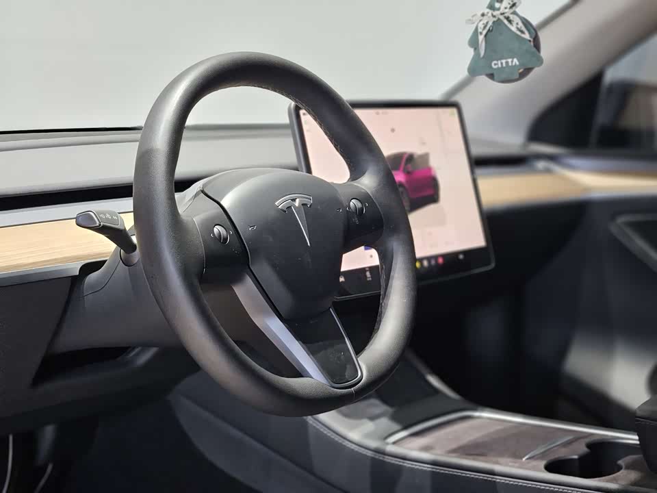 Tesla Model Y Tesla Model Y