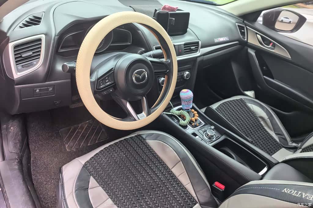 Mazda Mazda3, 2018 12