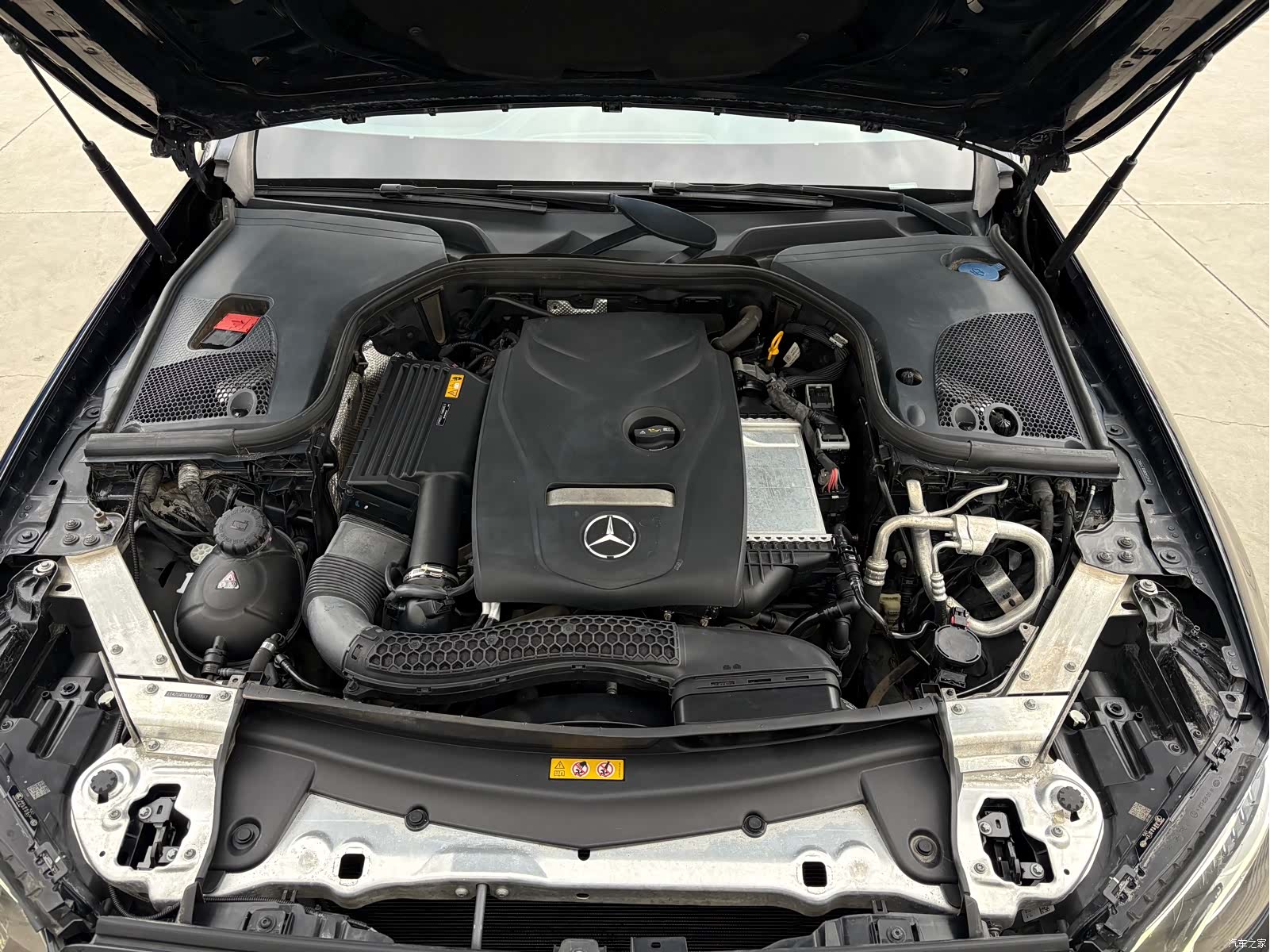 Mercedes-Benz E-Class, 2018 16