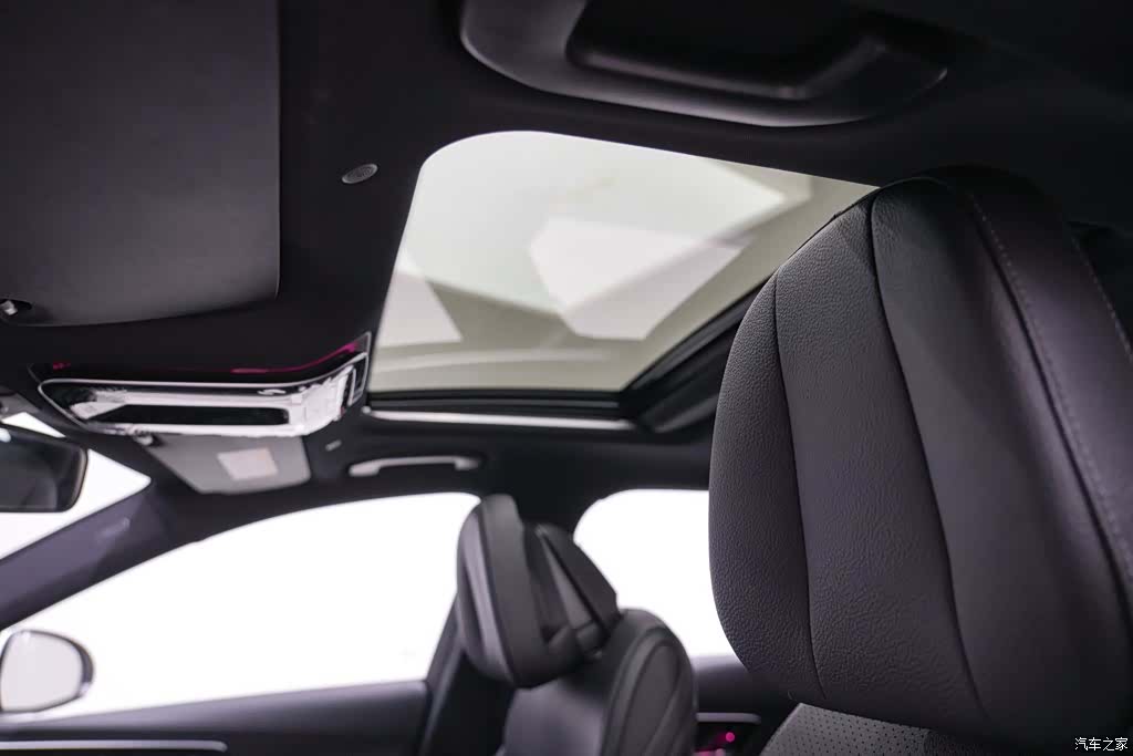 Mercedes-Benz C-Class, 2022 25
