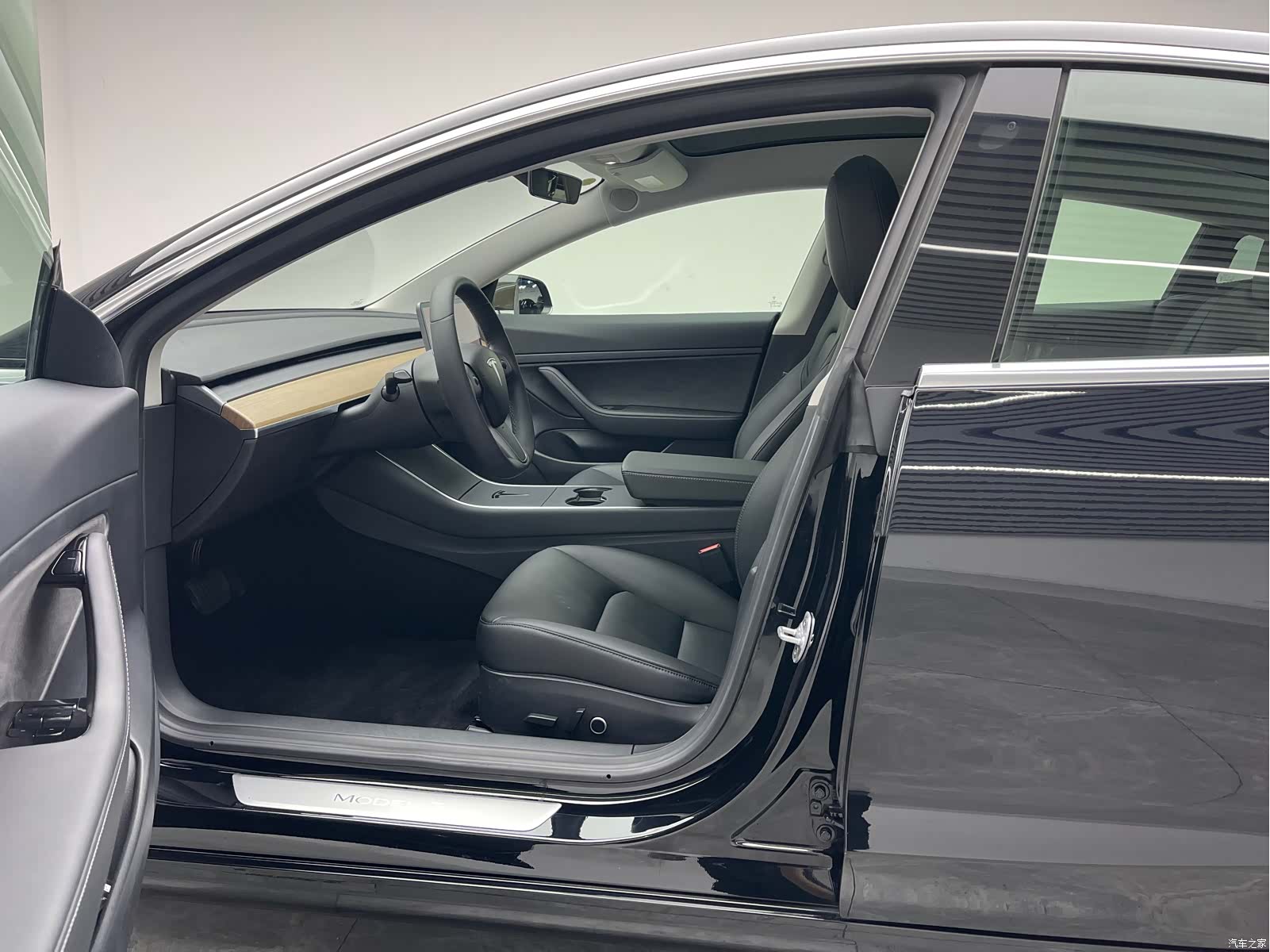 Tesla Model 3, 2020 16