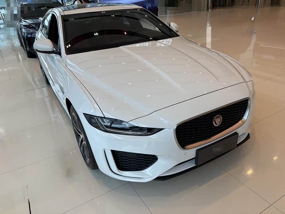 Jaguar XEL Jaguar XEL