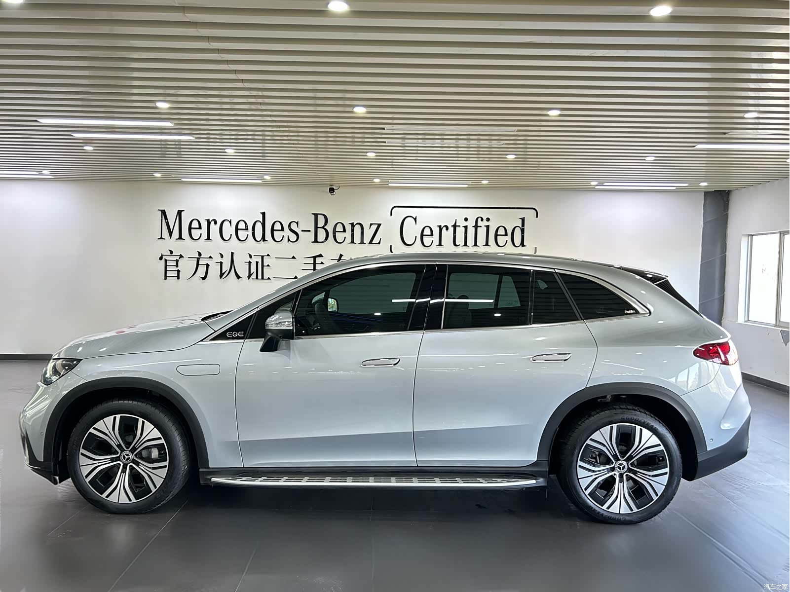 Mercedes-Benz EQE, 2024 3