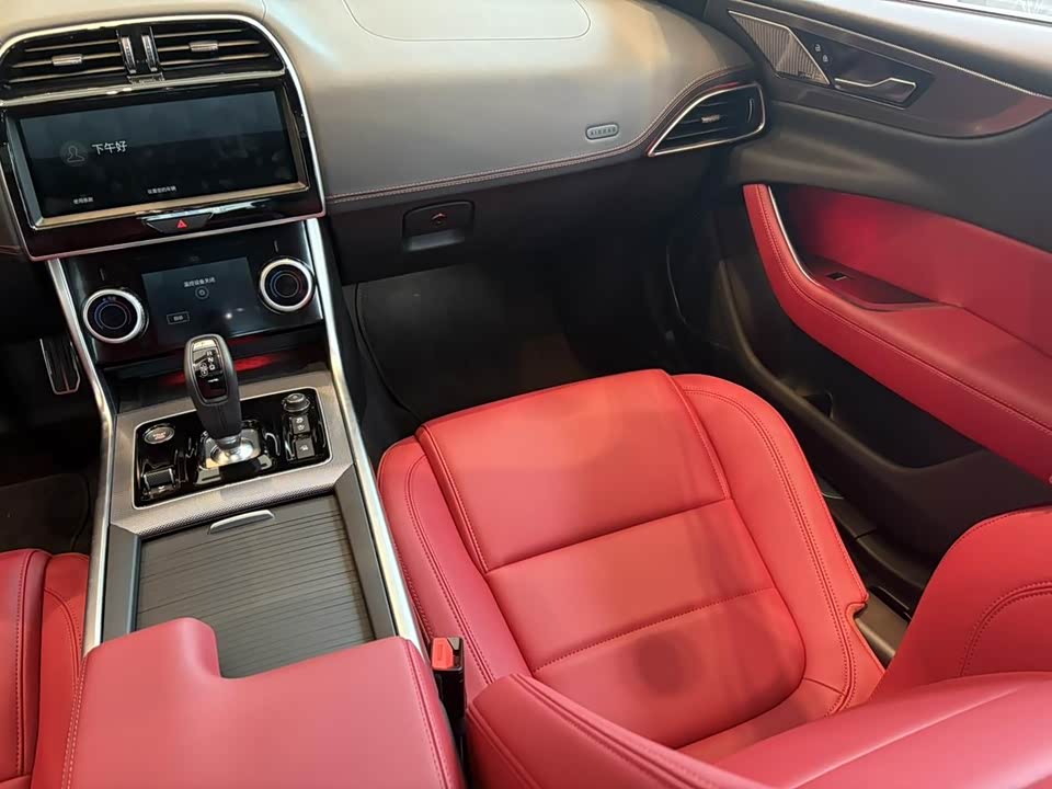 Jaguar XEL Jaguar XEL