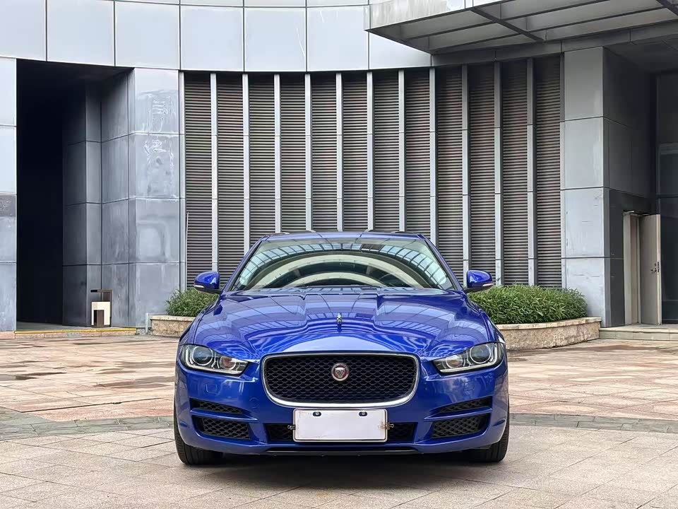 Jaguar XEL Jaguar XEL