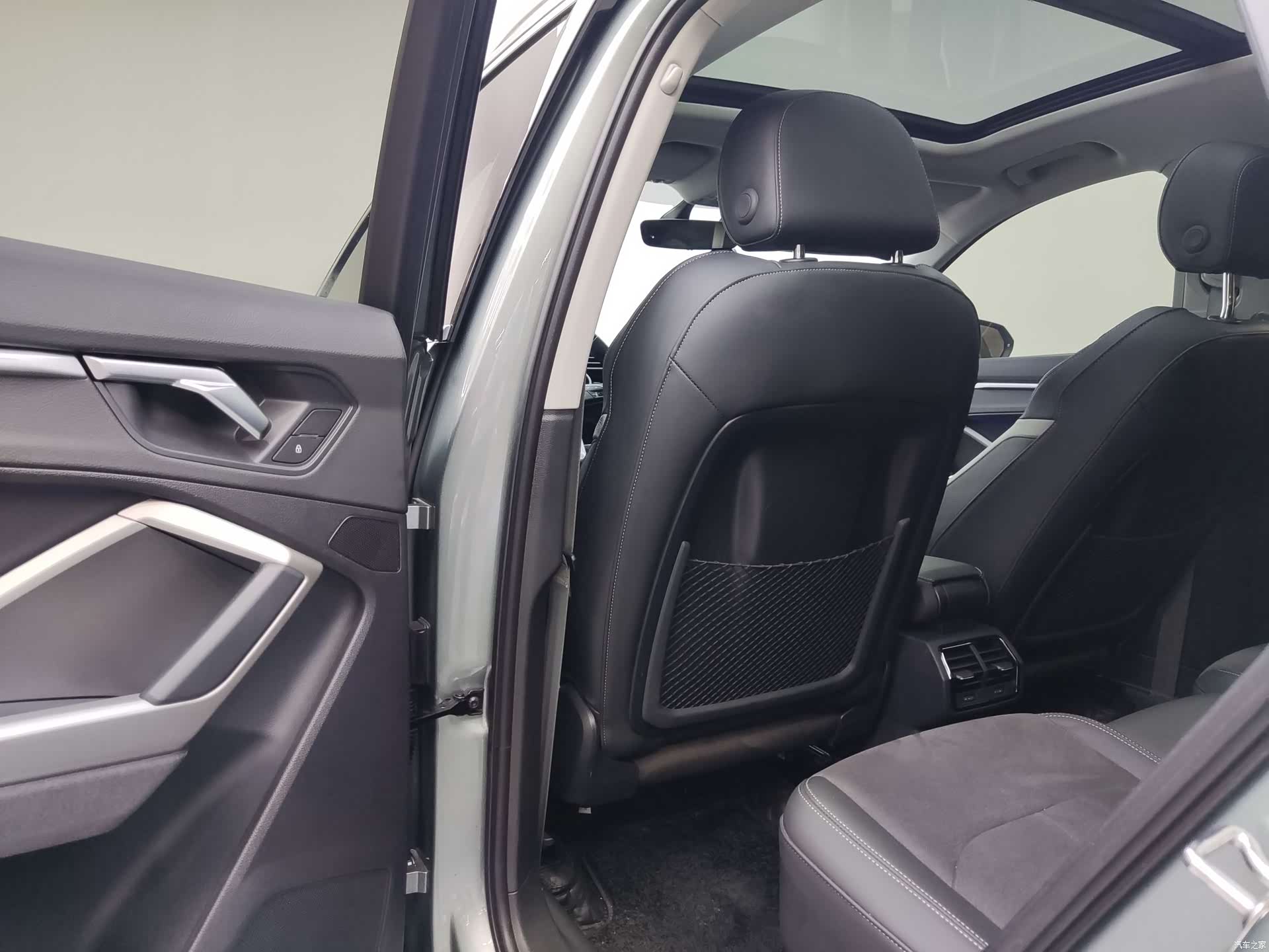 Audi Q3, 2023 10